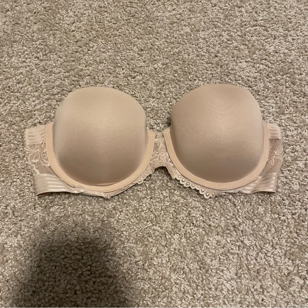 Strapless bra 36B